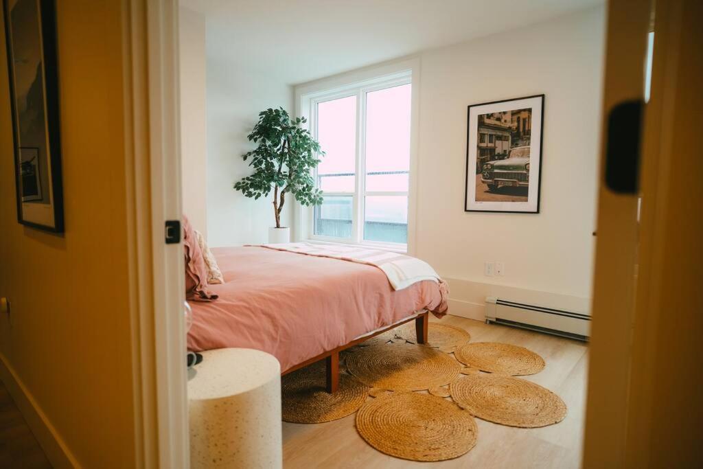 Chic Cozy Retreat - 2Br - Stunning North End Views Apartment Halifax Luaran gambar
