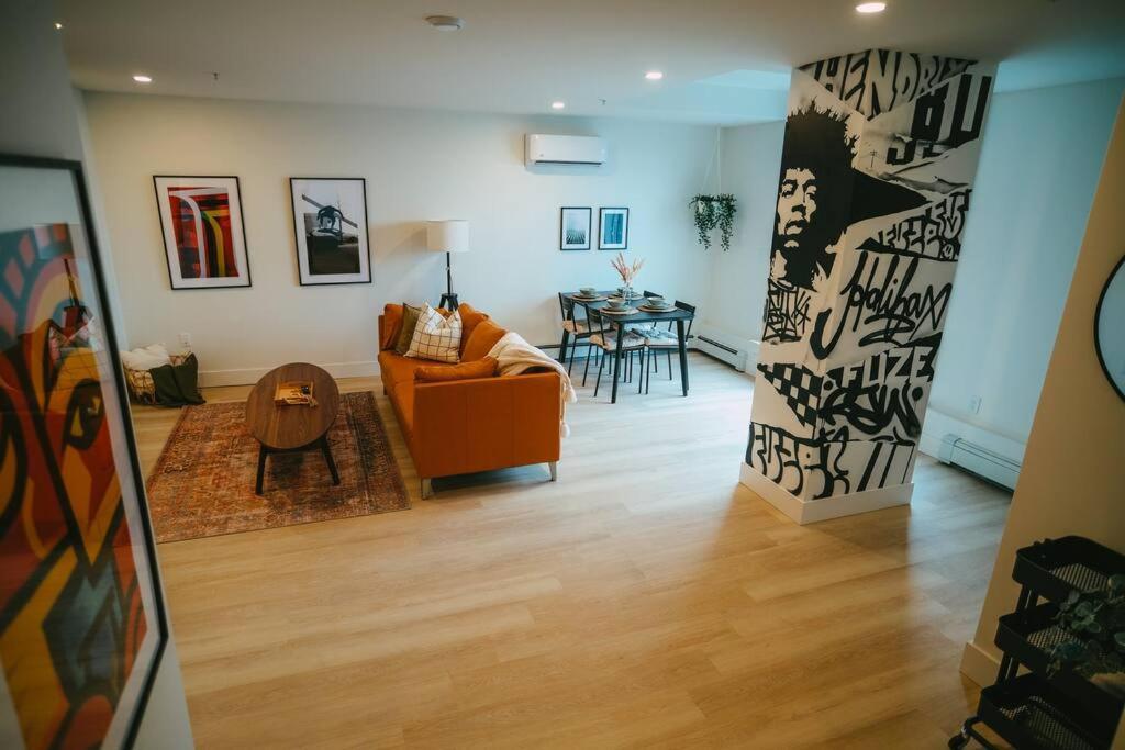 Chic Cozy Retreat - 2Br - Stunning North End Views Apartment Halifax Luaran gambar