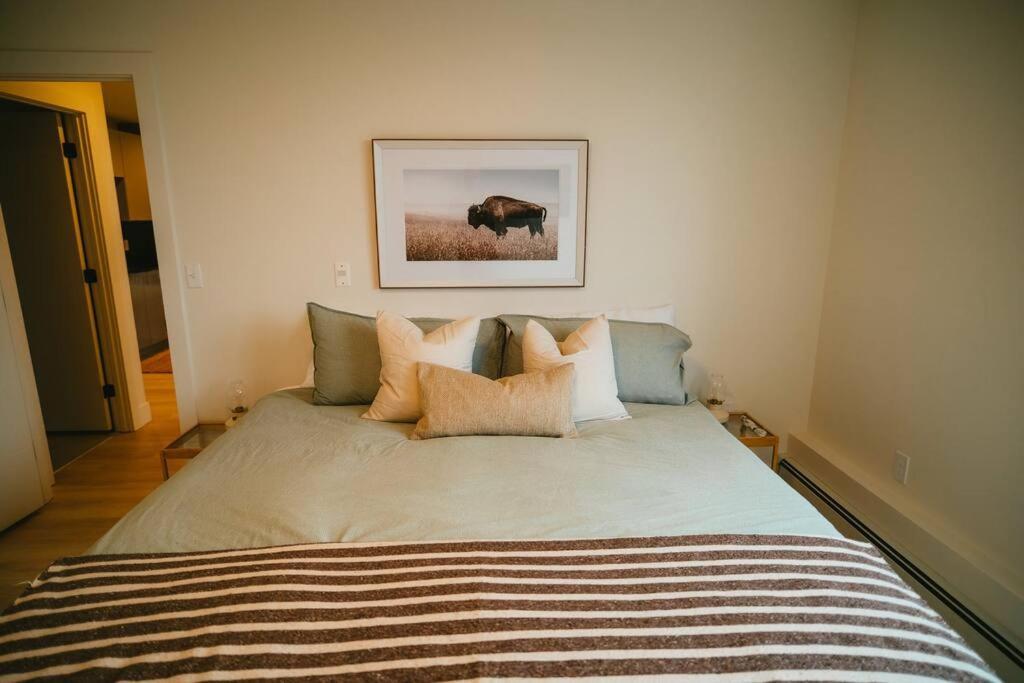 Chic Cozy Retreat - 2Br - Stunning North End Views Apartment Halifax Luaran gambar
