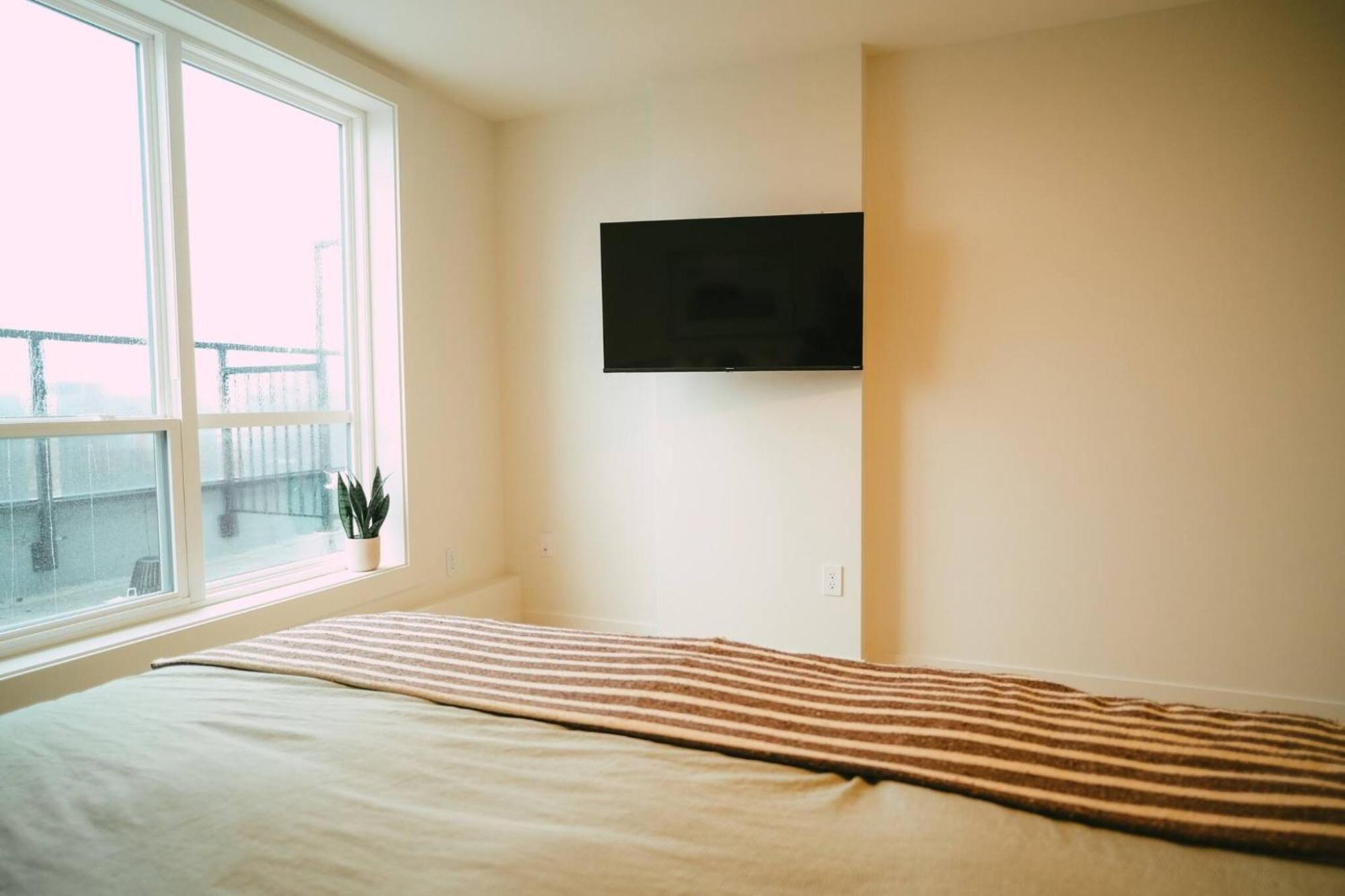 Chic Cozy Retreat - 2Br - Stunning North End Views Apartment Halifax Luaran gambar