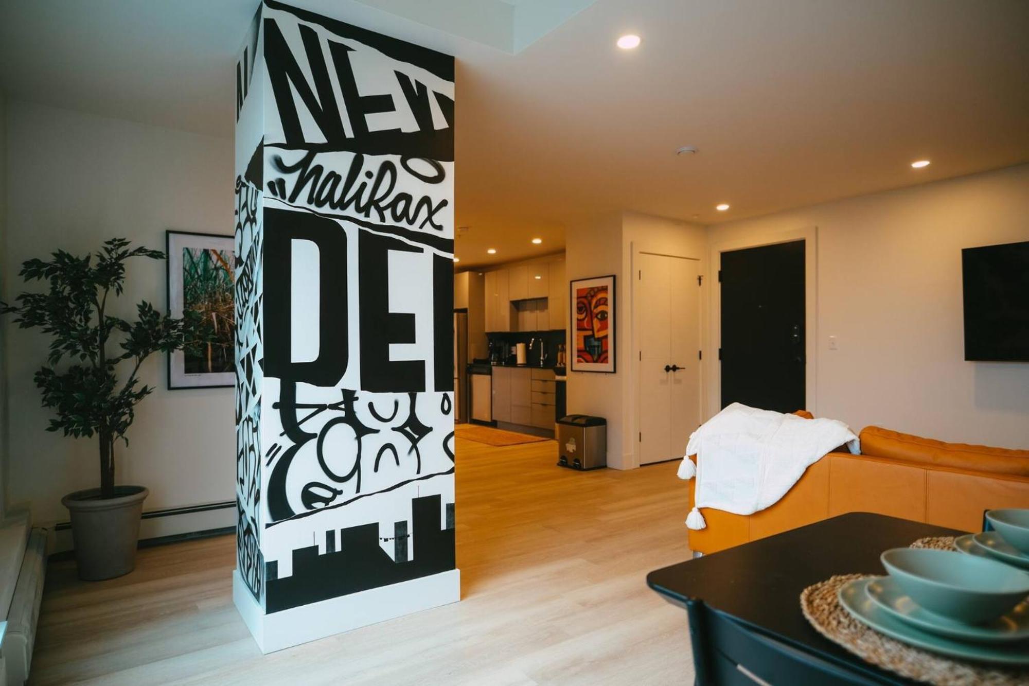 Chic Cozy Retreat - 2Br - Stunning North End Views Apartment Halifax Luaran gambar